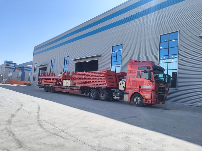 電動(dòng)葫蘆門式起重機(jī) 4臺 MHxh10t—8m    2臺 MHxh5t—8m      2臺 制作完成，出口哈薩克斯坦交付客戶使用