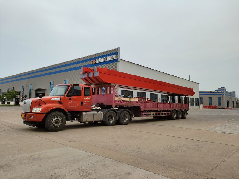 電動(dòng)葫蘆橋式起重機(jī) 3臺 LH5t-17m 制作完成，發(fā)往河南漯河交付客戶使用。