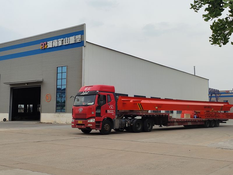 電動葫蘆門式起重機 MHxh10t—20m 制作完成，發往新疆交付客戶使用。