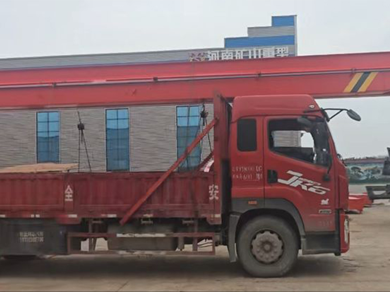 電動單梁起重機 LD3t-15.18m   LD5t-13.43m 制作完成 裝車發(fā)出